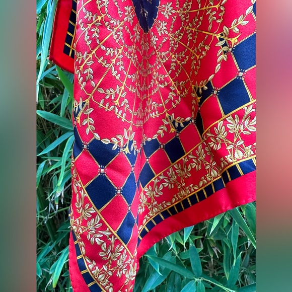 Genuine vintage LANVIN geometrical red gold silk scarf square - Picture 8 of 15